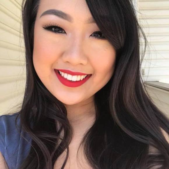 Meet your Posher, Tia - Picture 1 of 1